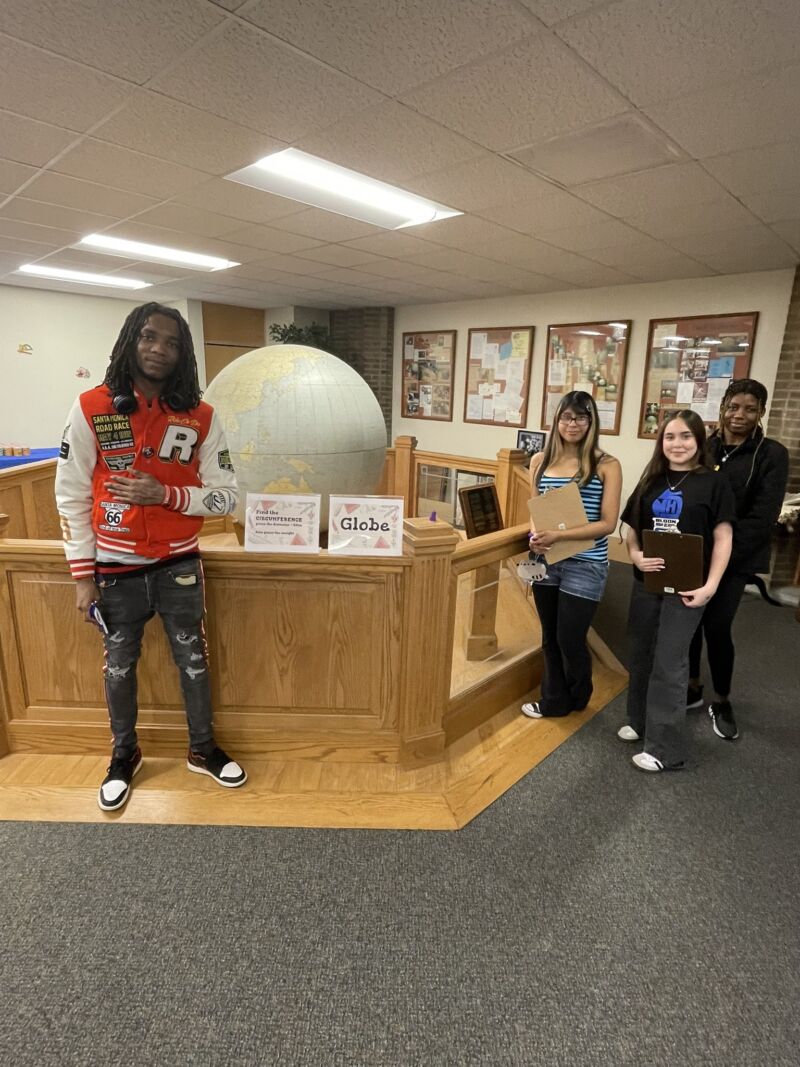 Image for the Tweet beginning: Bloom’s Math Night 