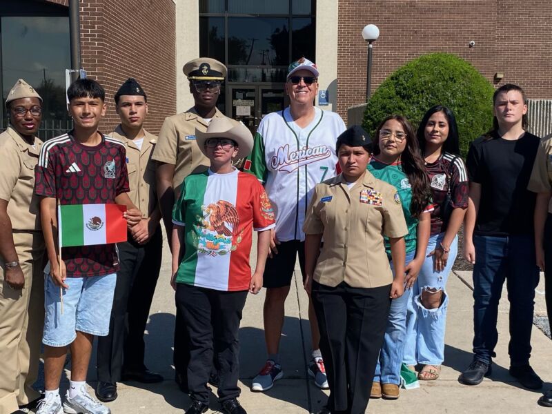 Image for the Tweet beginning: Fiesta Chicago Heights 2026 Parade.